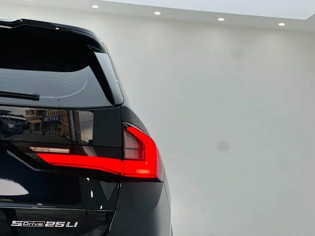 BMW X1 2024 — Фото 11/20