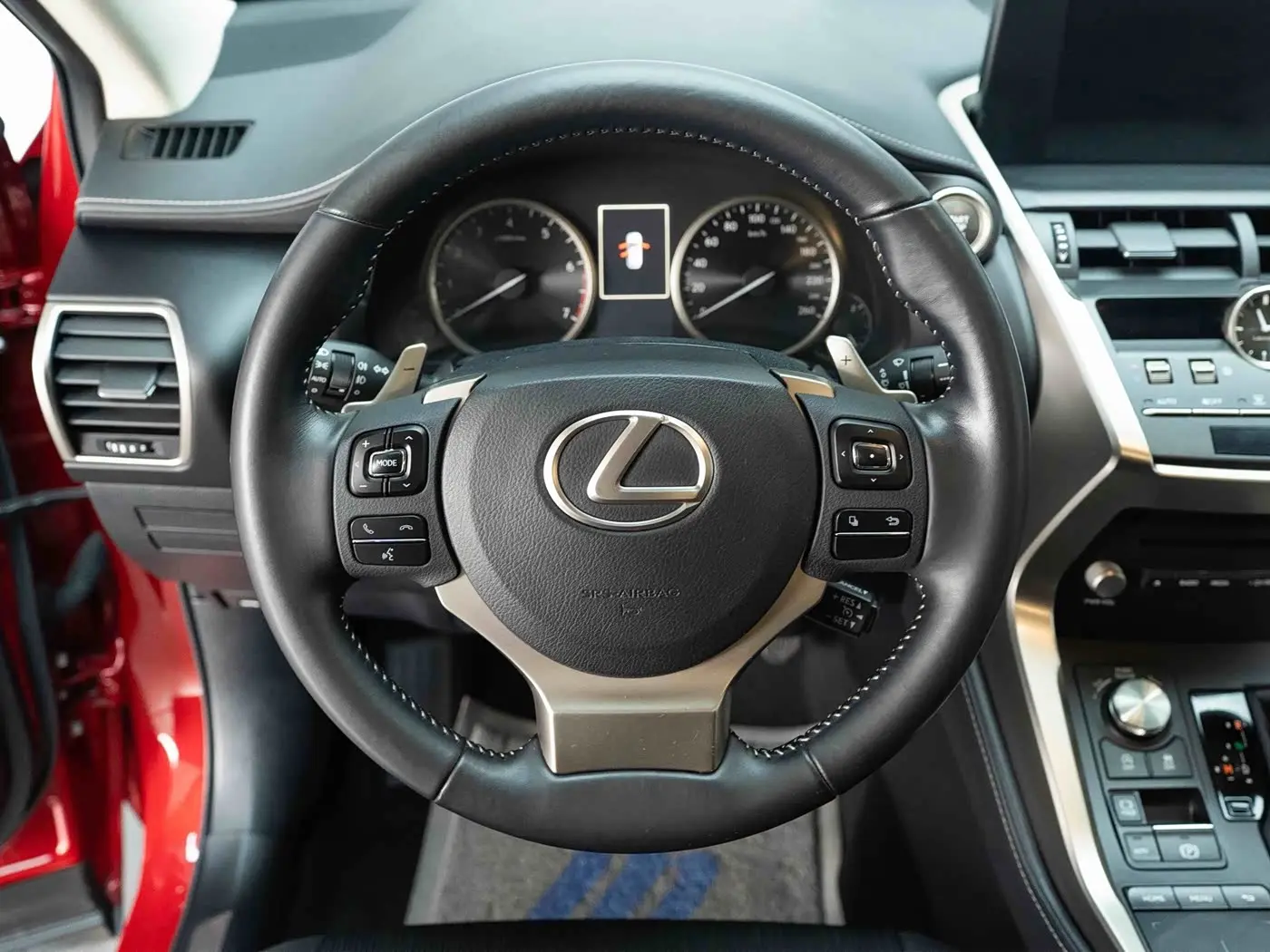 Lexus NX 2020 — Фото 13/17