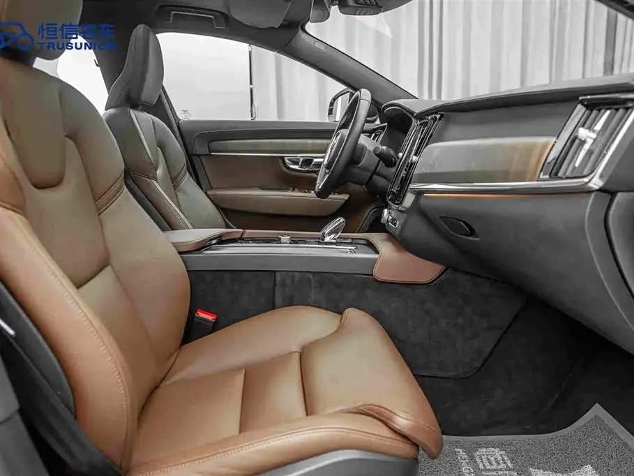 Volvo S90 2021 — Photo 15/20