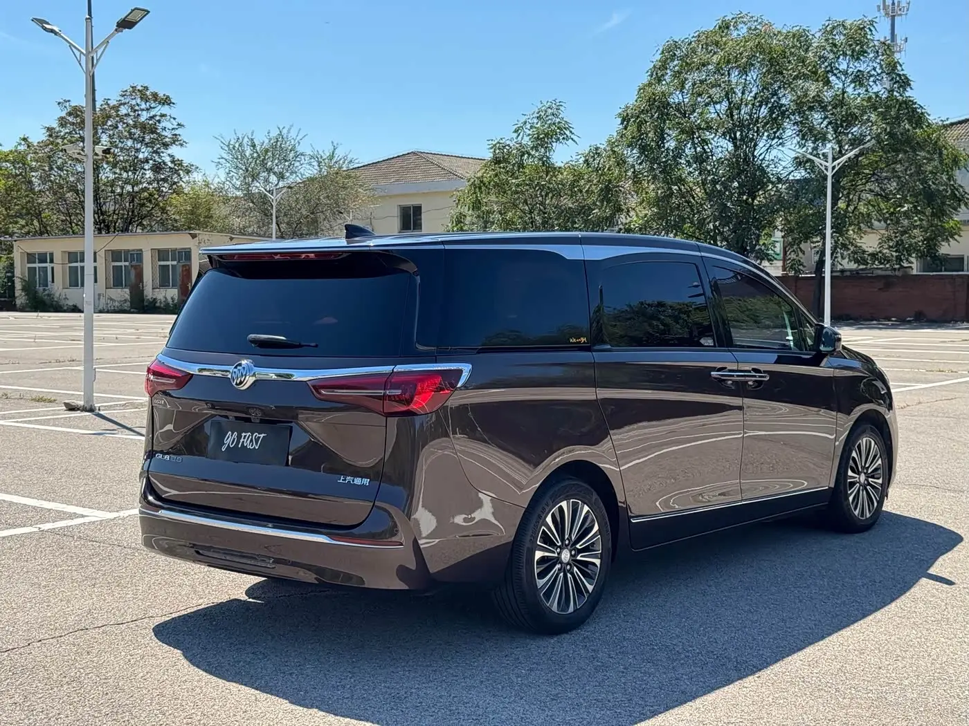 Buick GL8 2021 — Photo 6/20