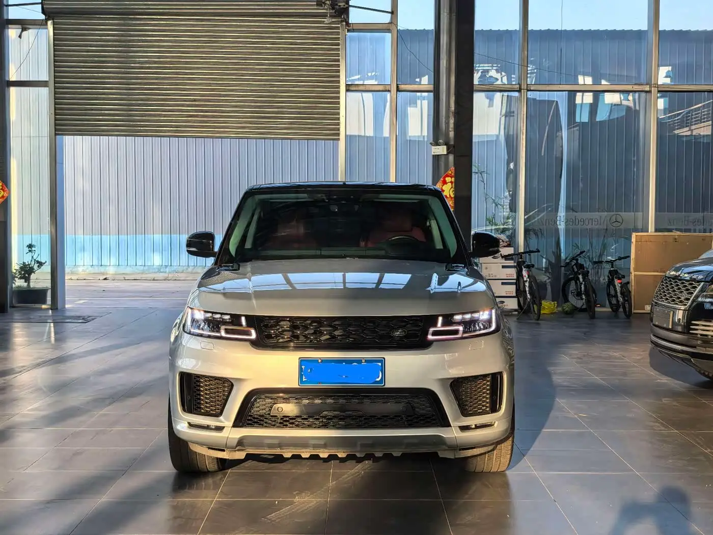Land Rover Range Rover Sport 2022 — Photo 2/9