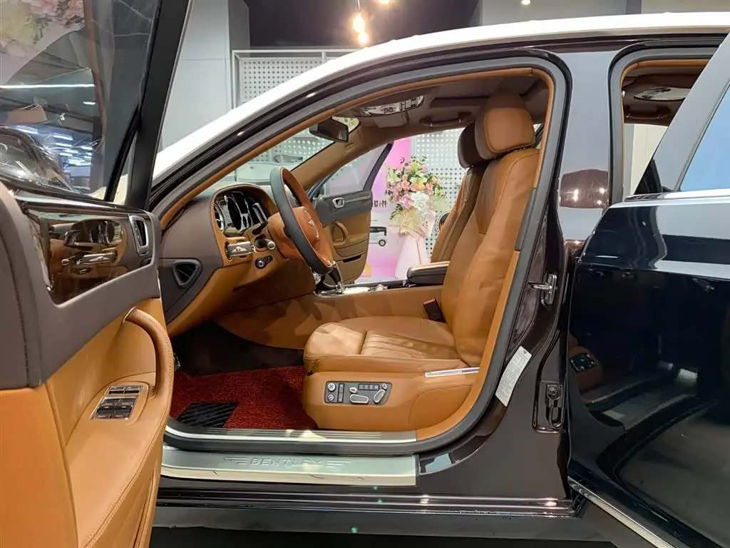 Bentley Flying Spur 2013 — Şəkil 18/20