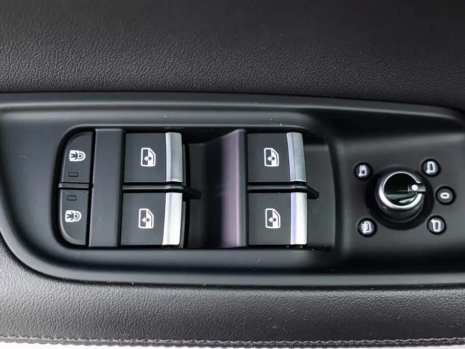 Audi Q7 2023 — Фото 16/20