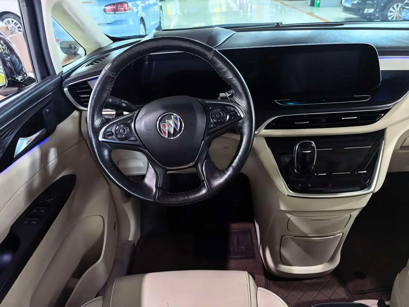 Buick GL8 2021 — Photo 7/9