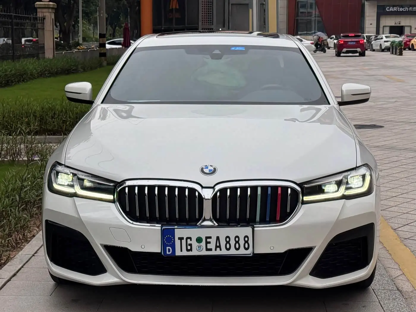 BMW 5 Series 2021 — Şəkil 2/11