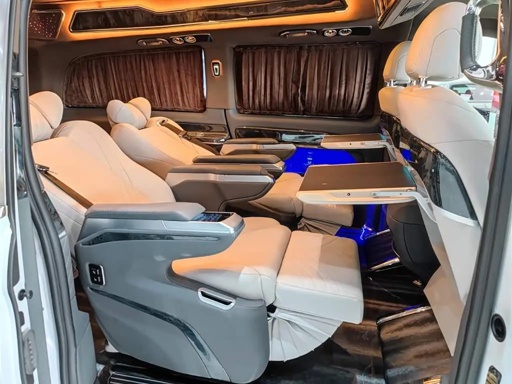 Mercedes-Benz Vito 2023 — Photo 9/20