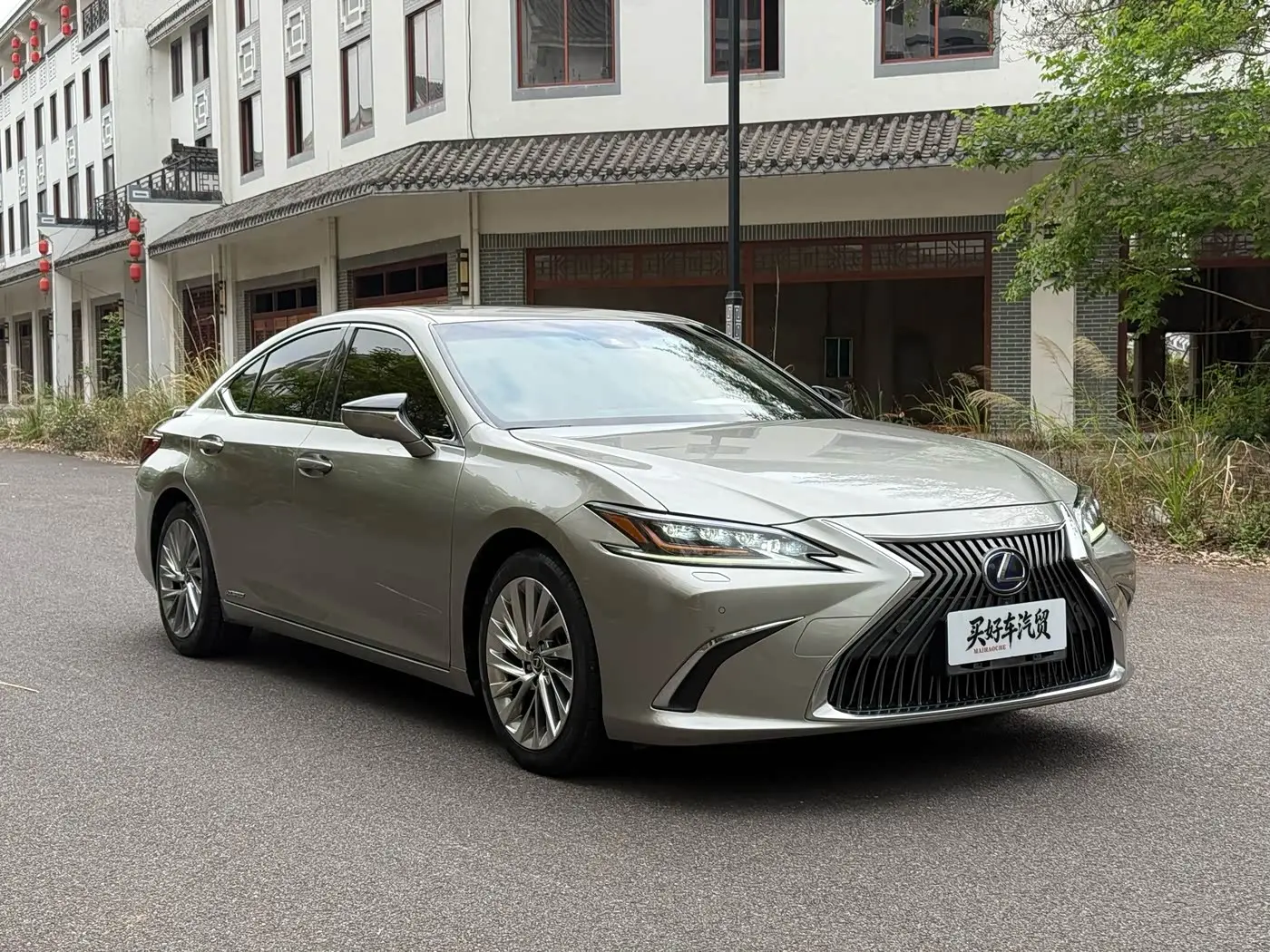 Lexus ES 2020 — Photo 3/20