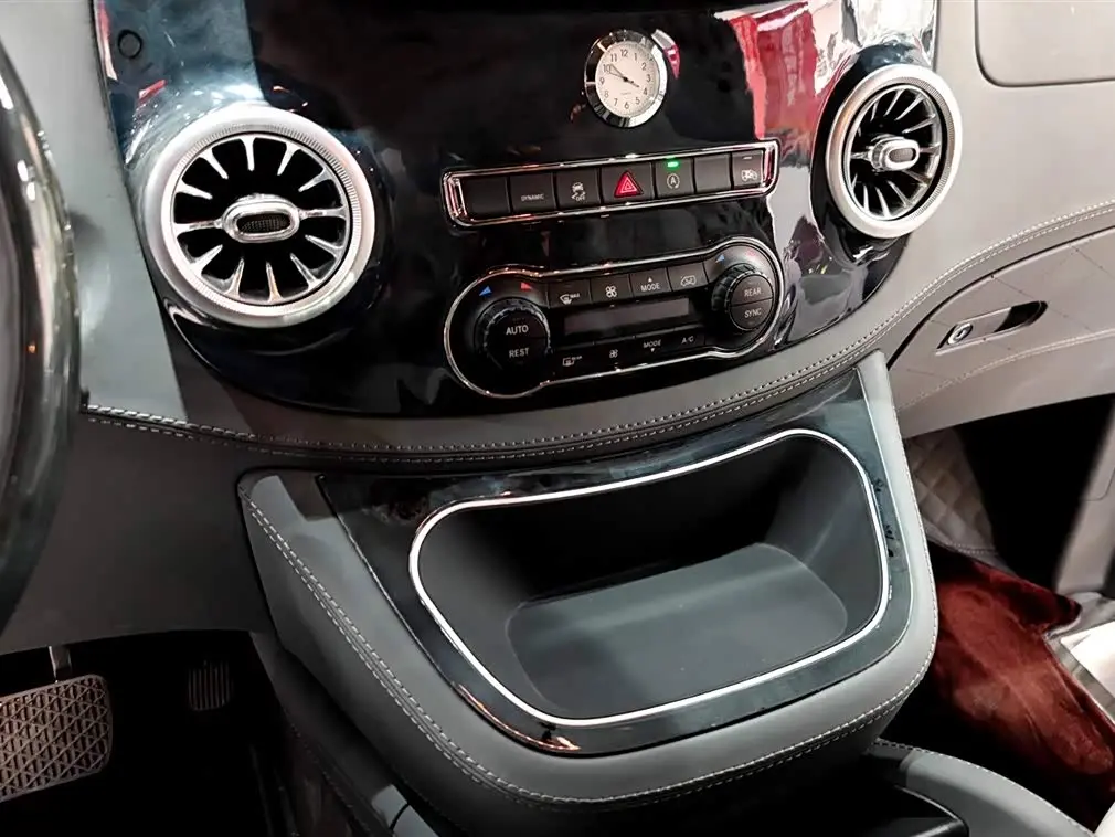Mercedes-Benz Vito 2023 — Photo 20/20