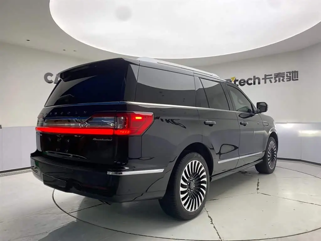 Lincoln Navigator 2020 — Şəkil 5/20