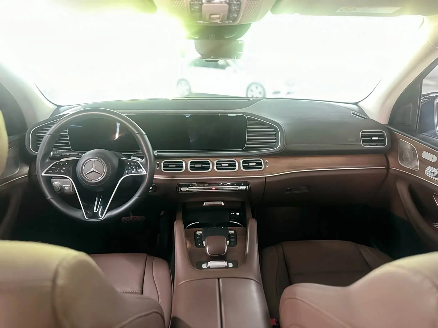 Mercedes-Benz GLE New Energy 2023 — Photo 10/10