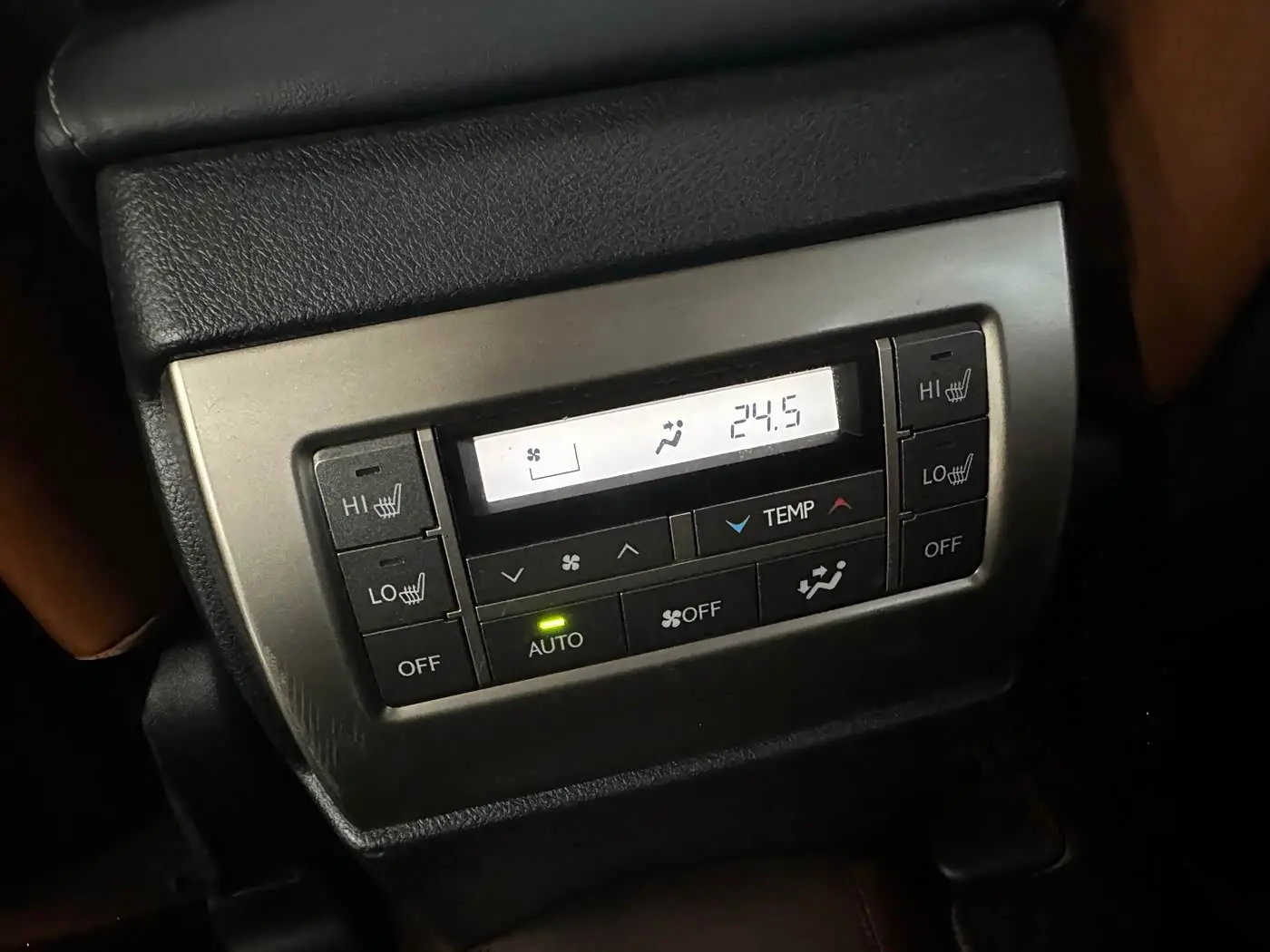 Lexus GX 2013 — Şəkil 18/20