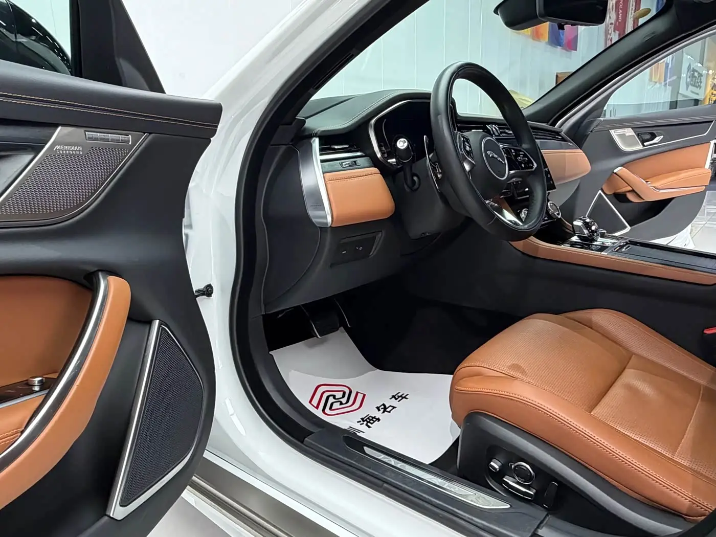 Jaguar XFL 2024 — Photo 12/20