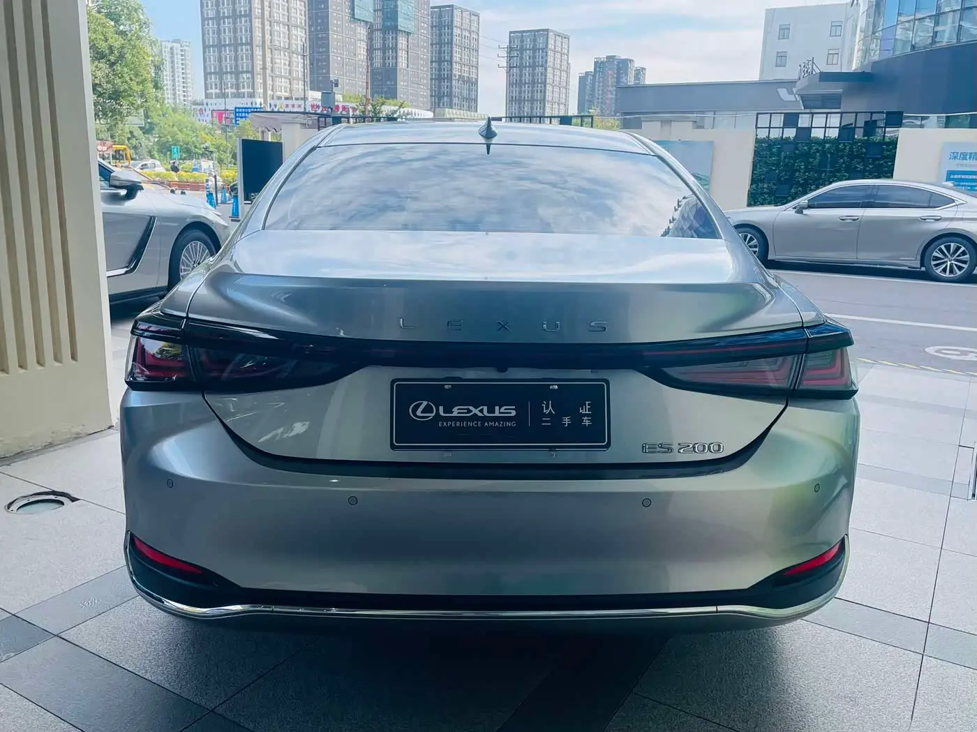 Lexus ES 2025 — Şəkil 7/9