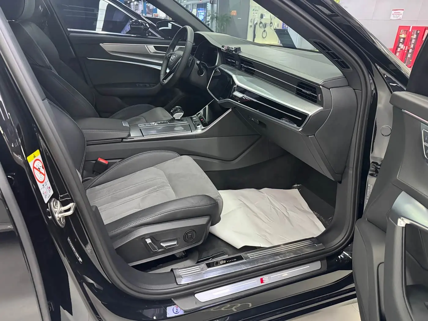 Audi A6L 2024 — Photo 5/19