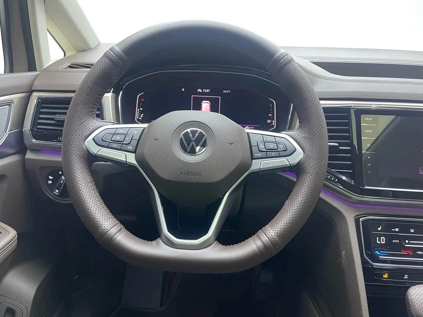 Volkswagen Viloran 2021 — Photo 12/20