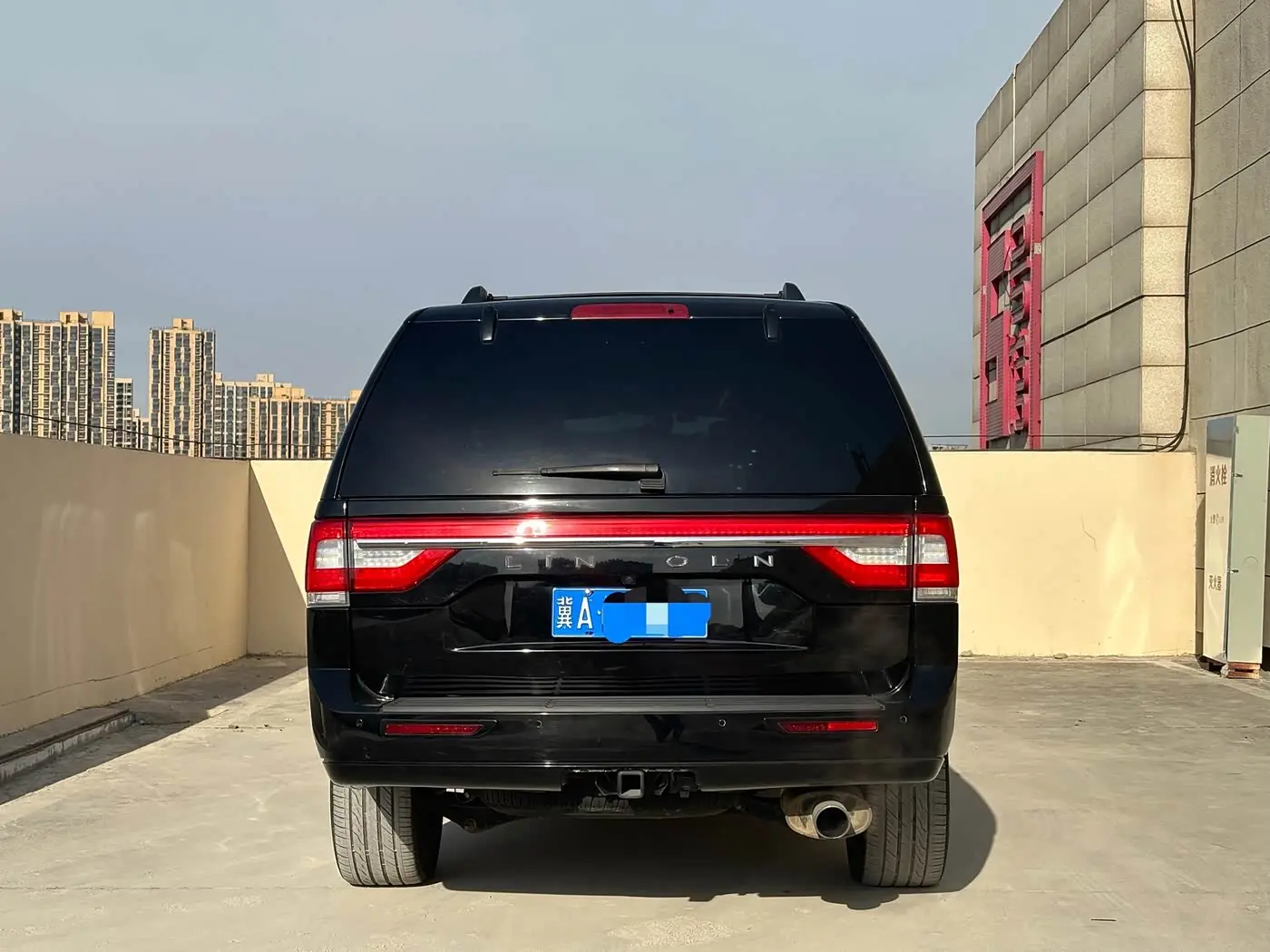 Lincoln Navigator 2018 — Photo 11/16