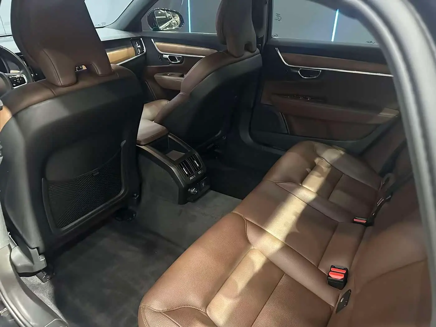 Volvo S90 2021 — Photo 10/12