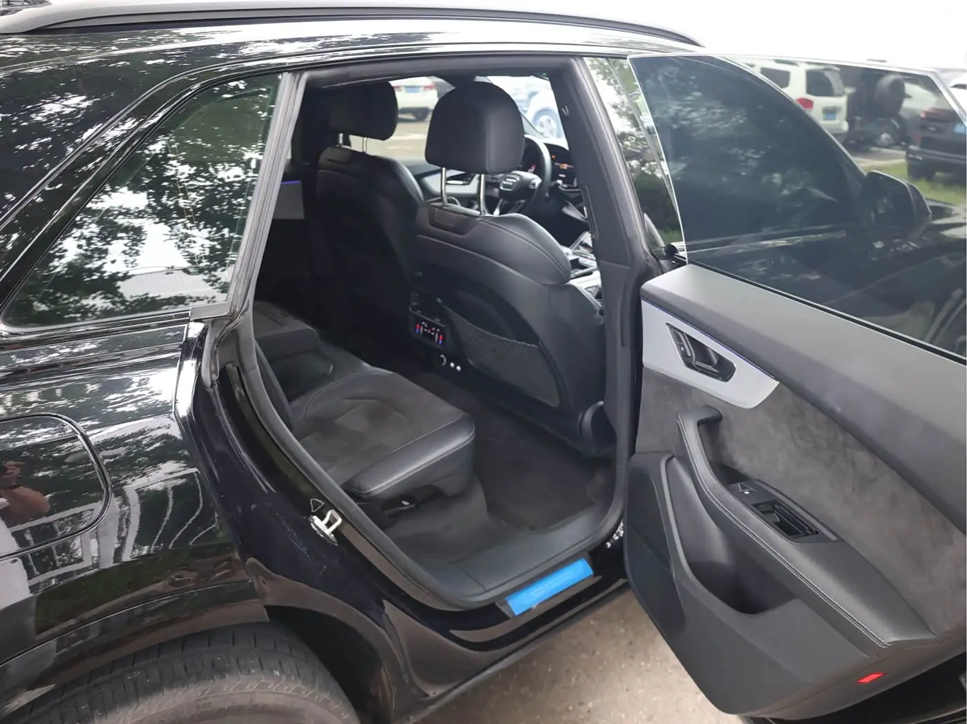 Audi Q8 2020 — ფოტო 13/18