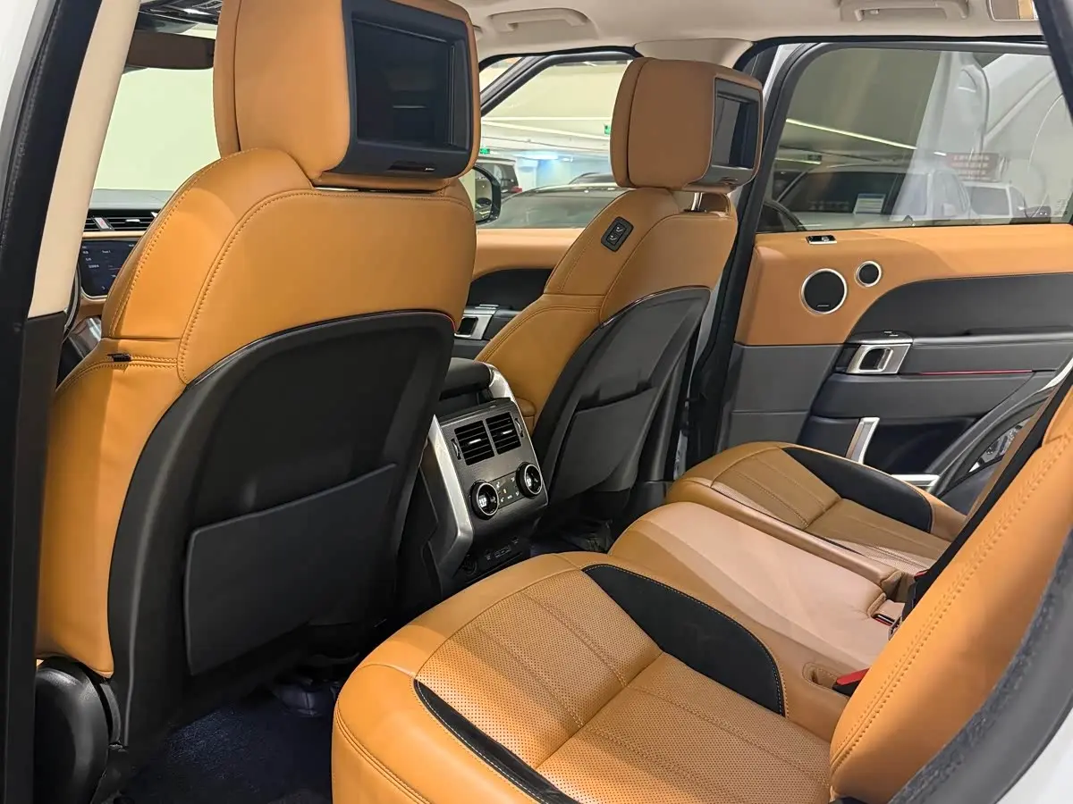 Land Rover Range Rover Sport 2018 — Photo 7/15