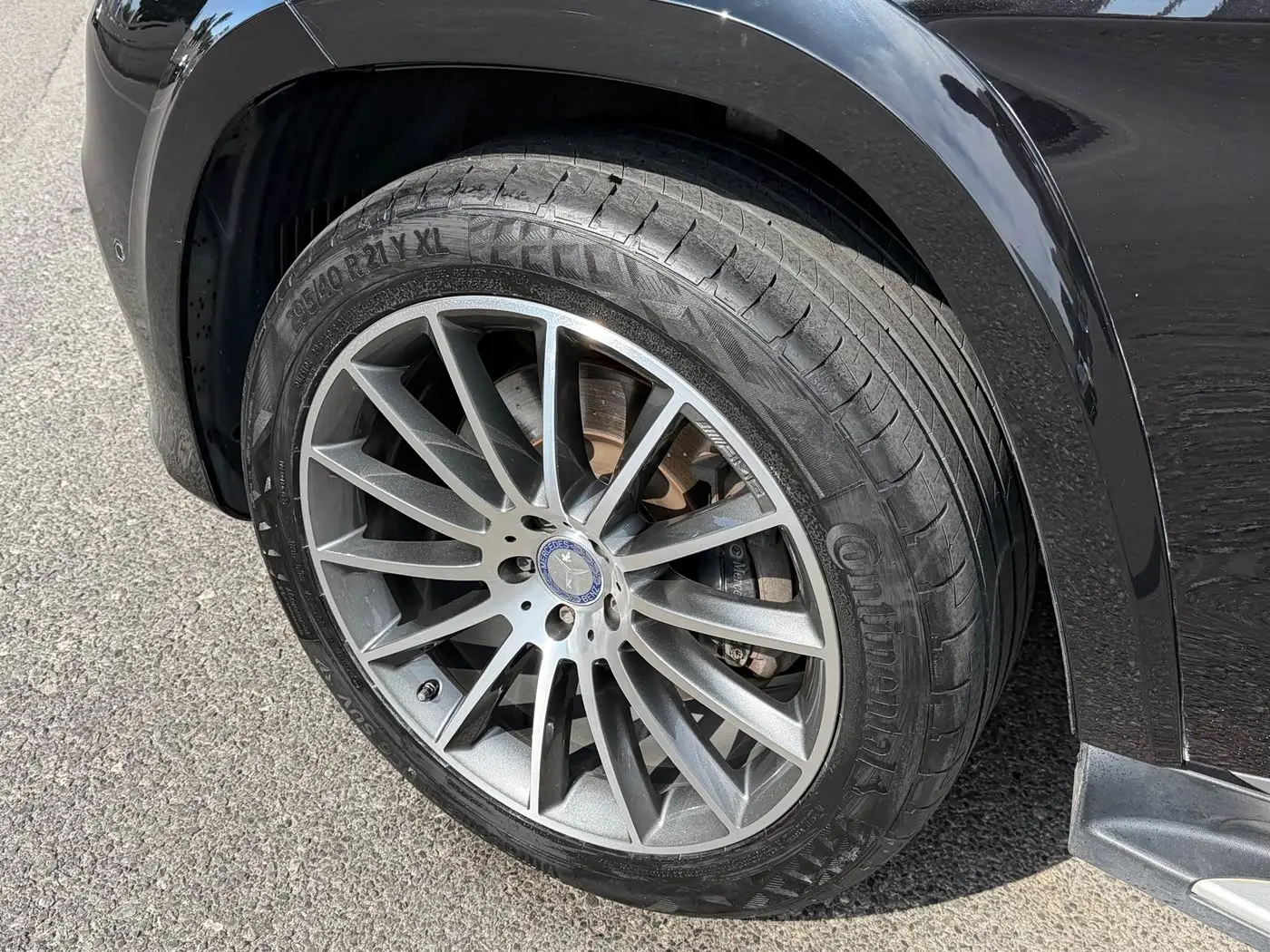 Mercedes-Benz GLS 2016 — Photo 14/17