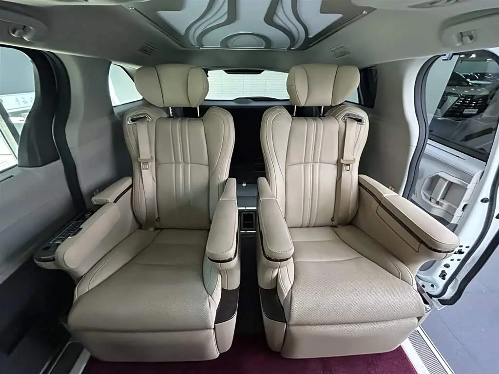 Toyota Sienna 2024 — Photo 10/14