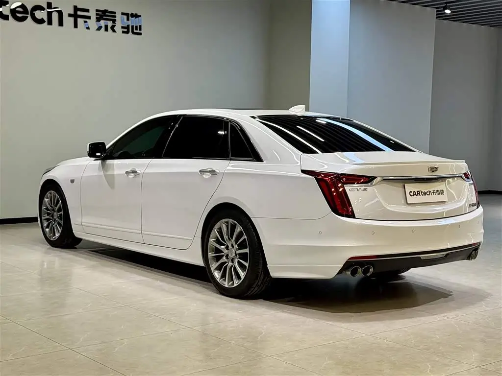 Cadillac CT6 2022 — Photo 6/20
