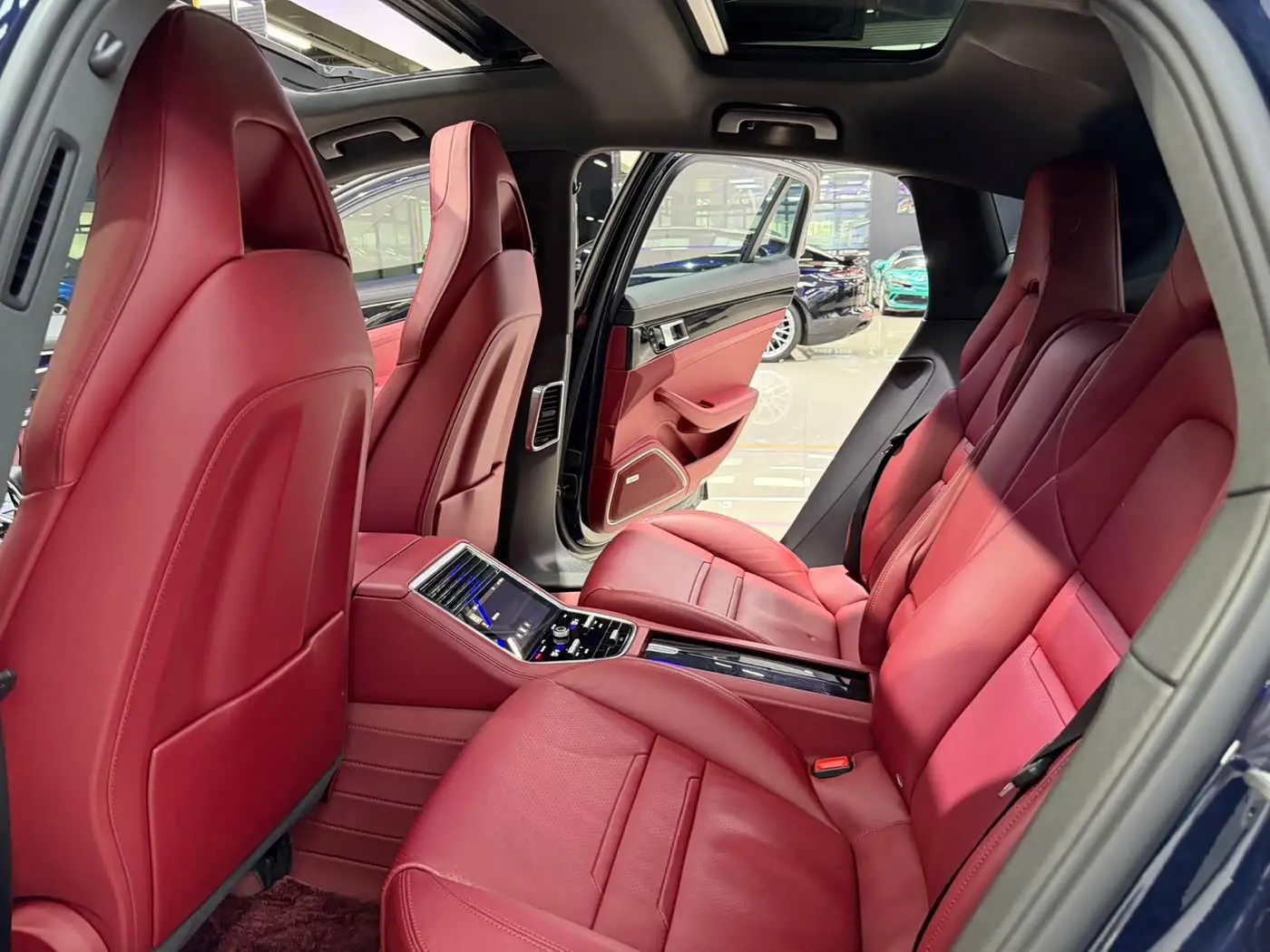 Porsche Panamera 2019 — Photo 7/13