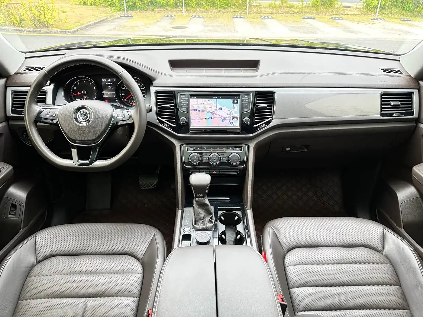 Volkswagen Teramont 2018 — Photo 6/20