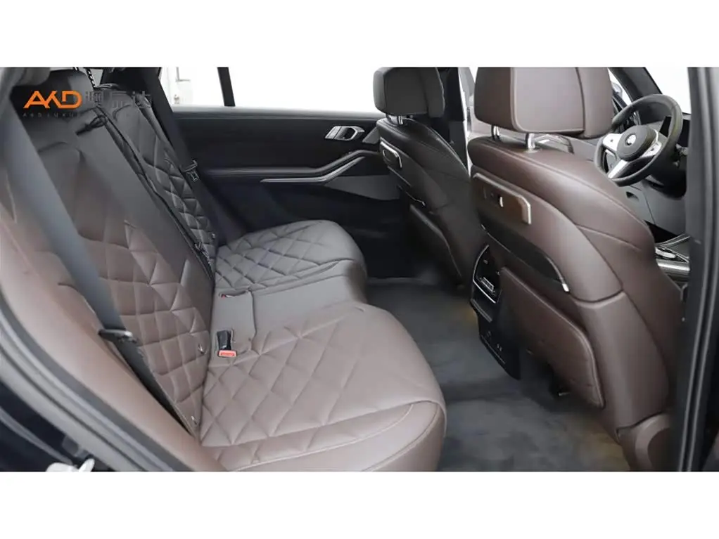 BMW X5 2024 — Photo 8/10