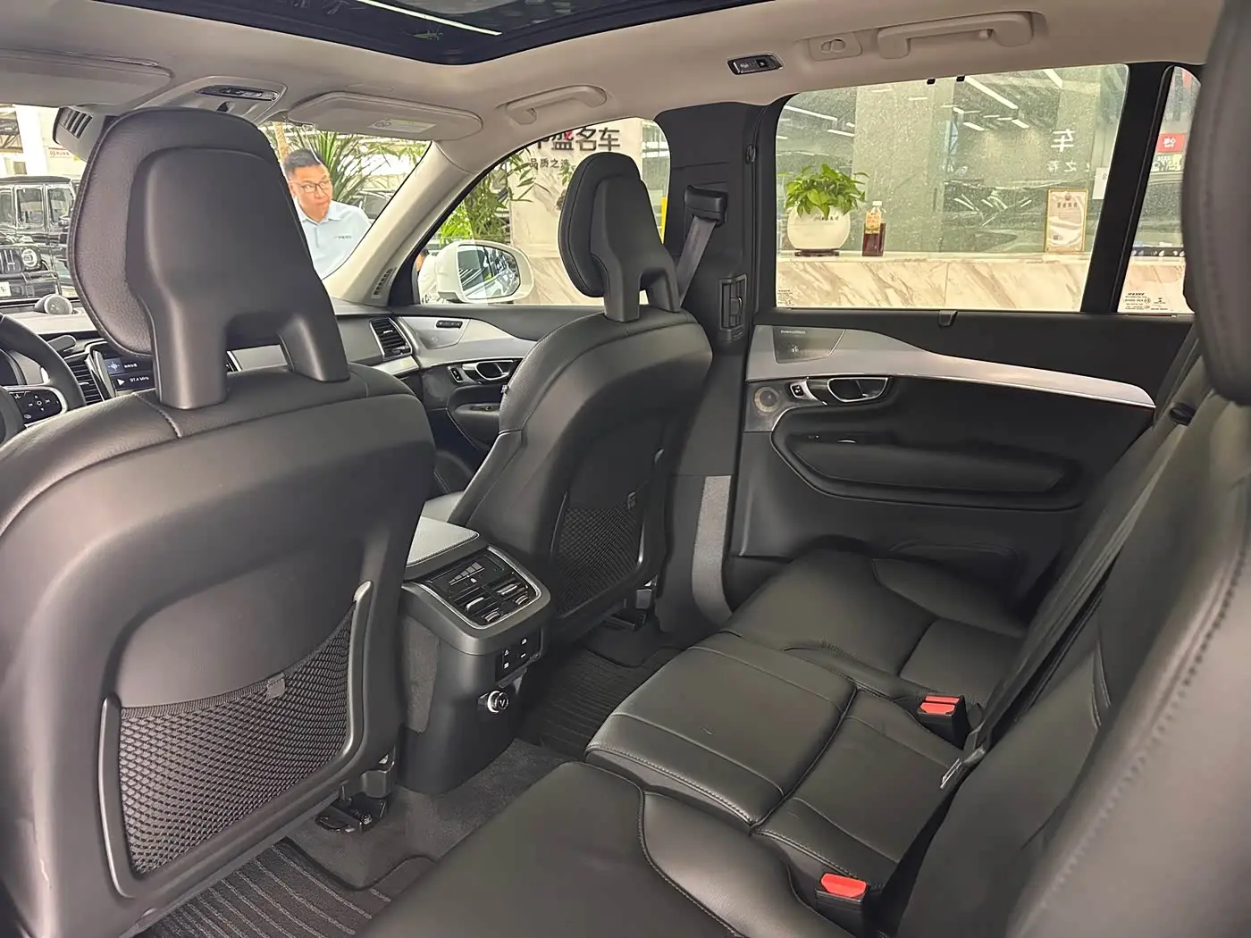 Volvo XC90 2017 — Şəkil 9/20