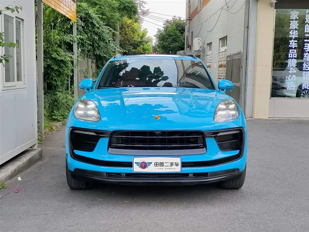 Porsche Macan 2022 — Photo 2/11