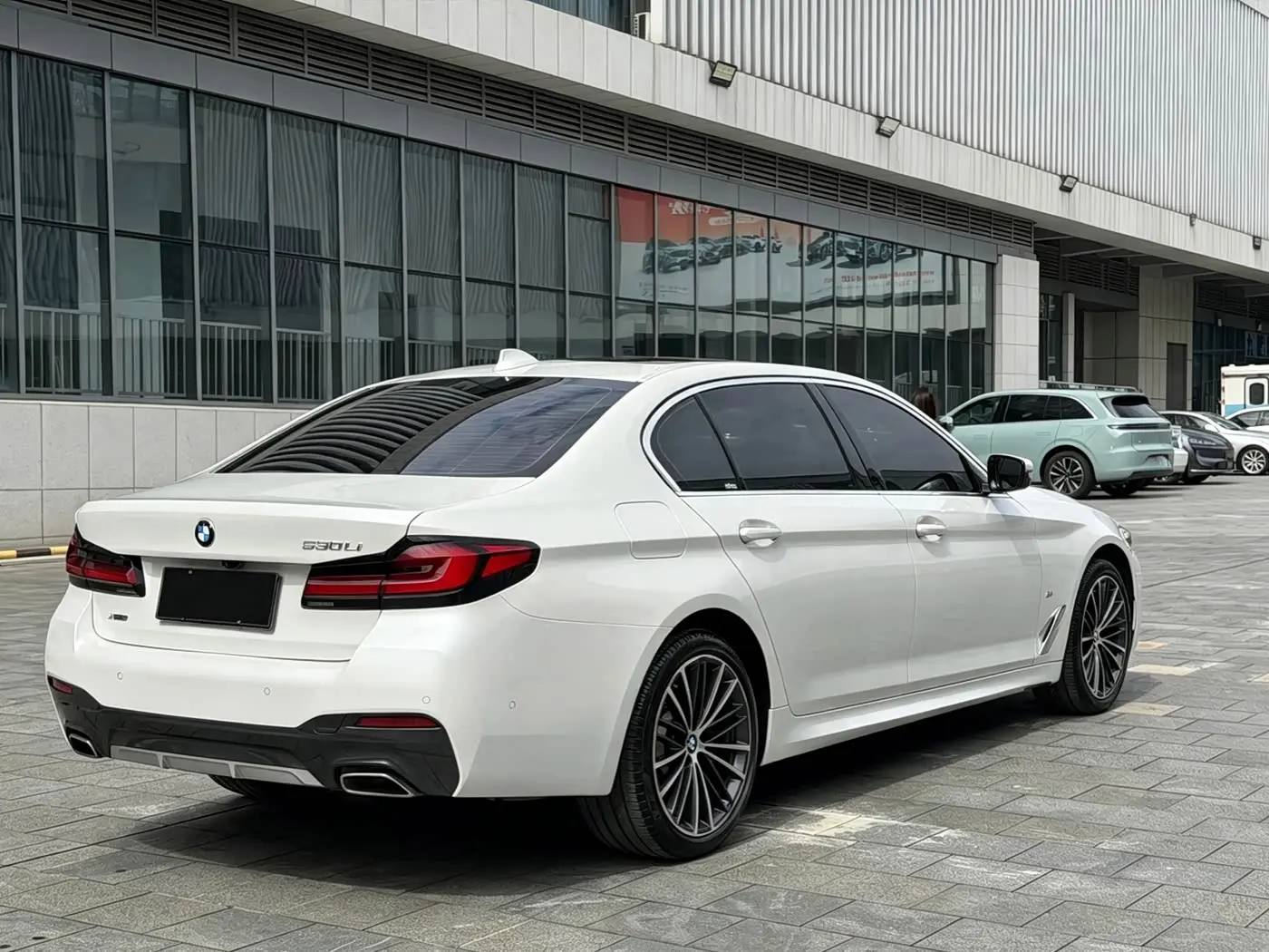 BMW 5 Series 2022 — Photo 13/15
