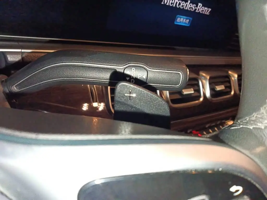 Mercedes-Benz GLS 2020 — Photo 10/20