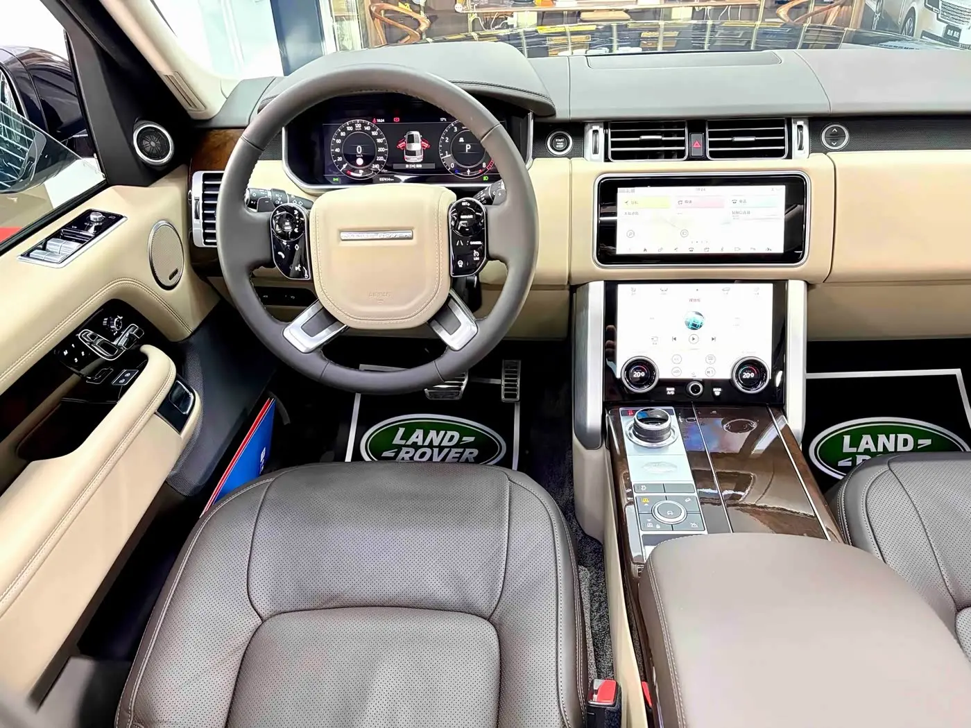 Land Rover Range Rover 2021 — Фото 11/20