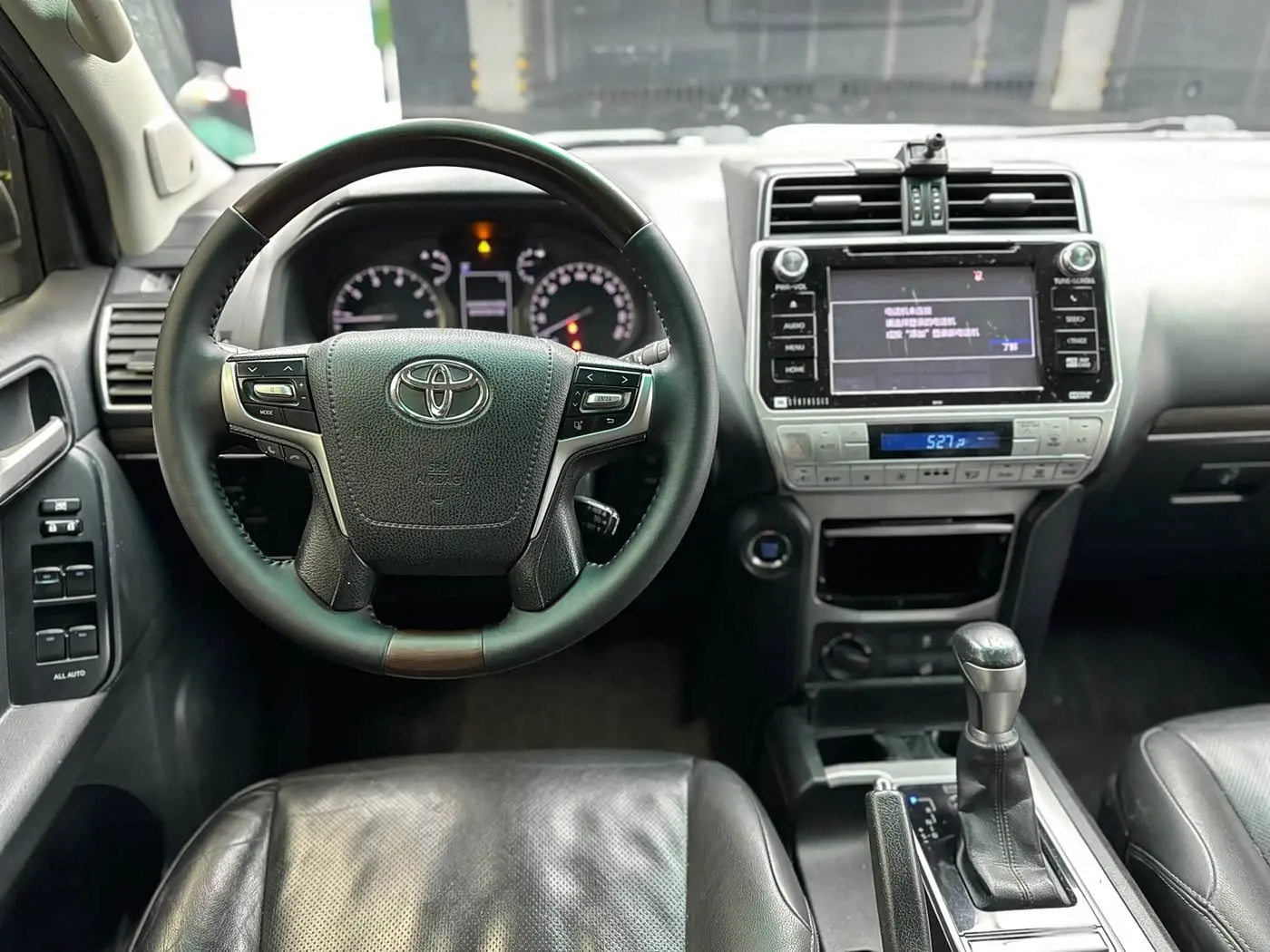 Toyota Prado 2019 — Фото 8/15