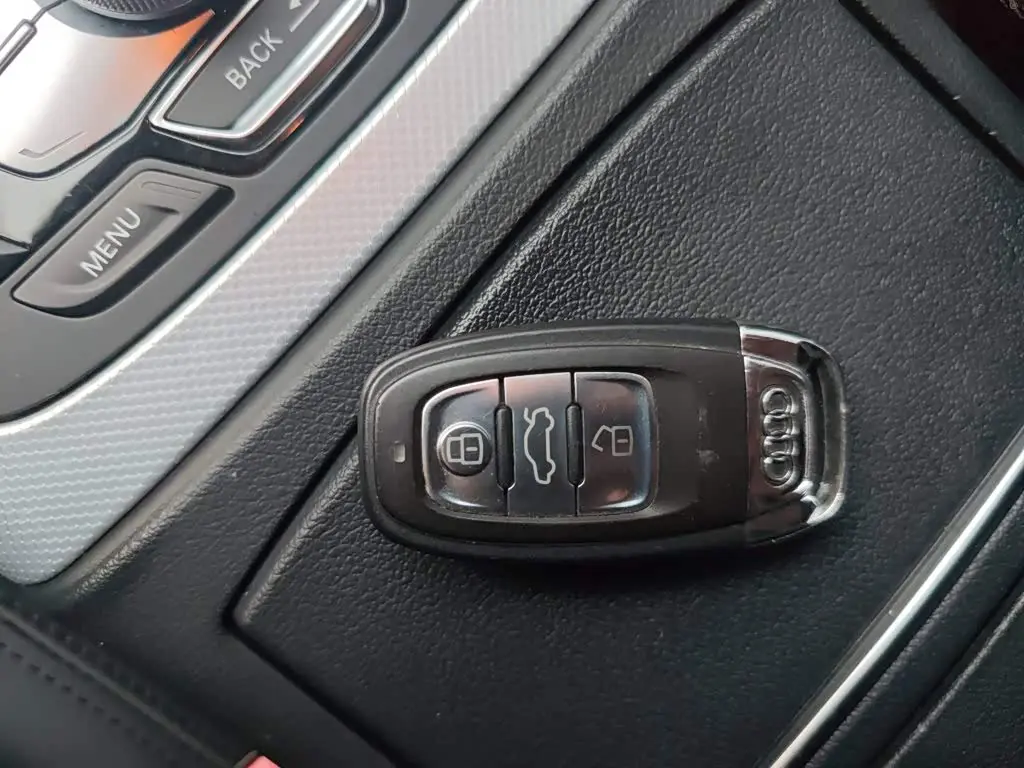 Audi A6L 2016 — Photo 18/20