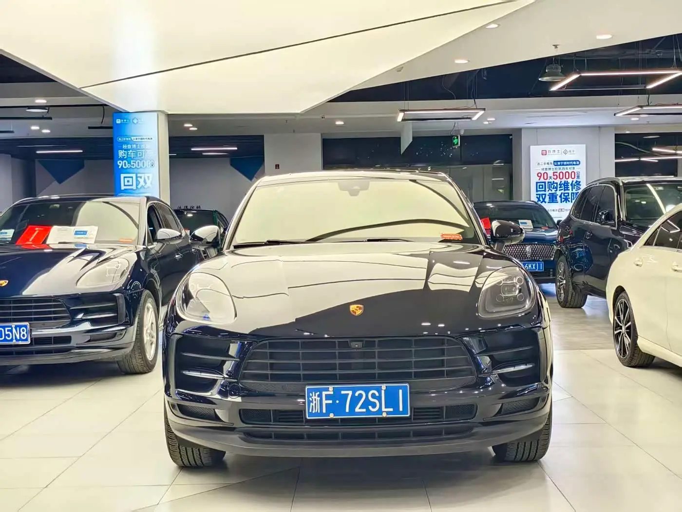 Porsche Macan 2019 — Photo 2/19