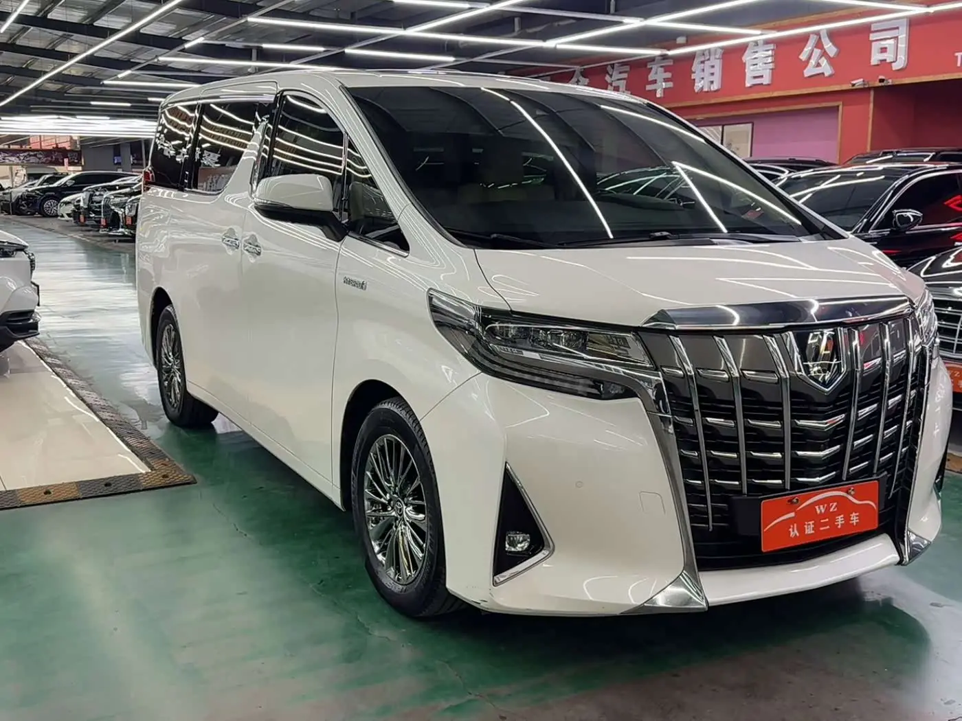 Toyota Alphard 2020 — Photo 3/9