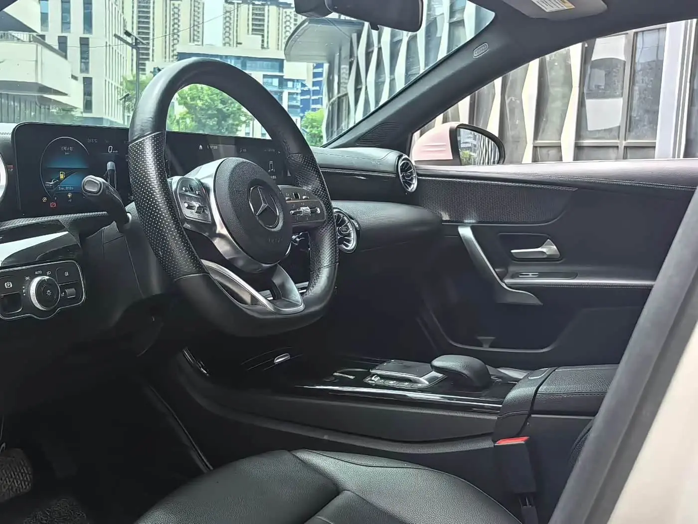 Mercedes-Benz A-Class 2022 — Фото 4/10