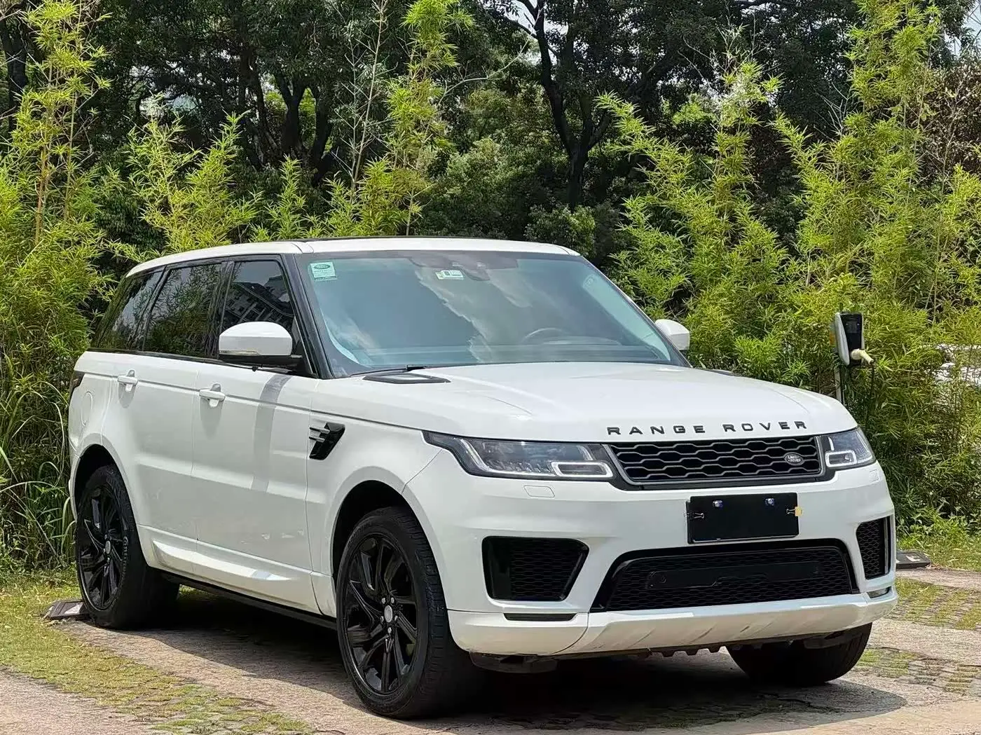 Land Rover Range Rover Sport 2019 — Photo 3/15