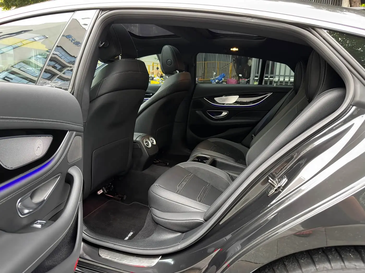 Mercedes-Benz AMG GT 2023 — Photo 12/15