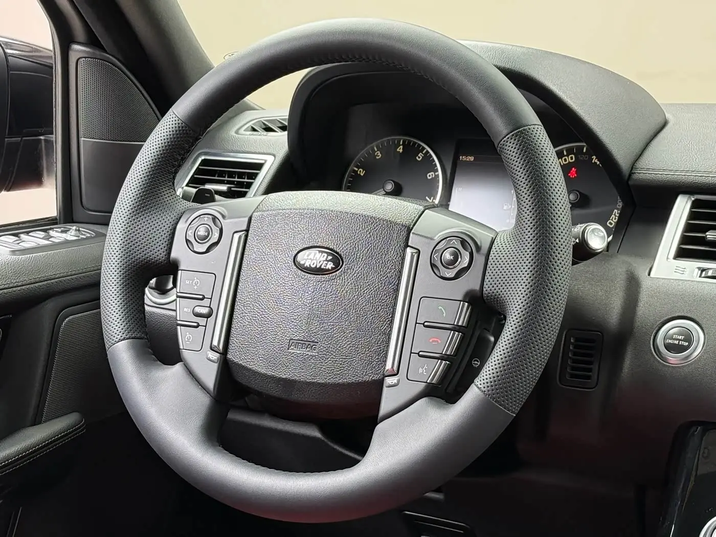 Land Rover Range Rover Sport 2012 — Photo 6/18