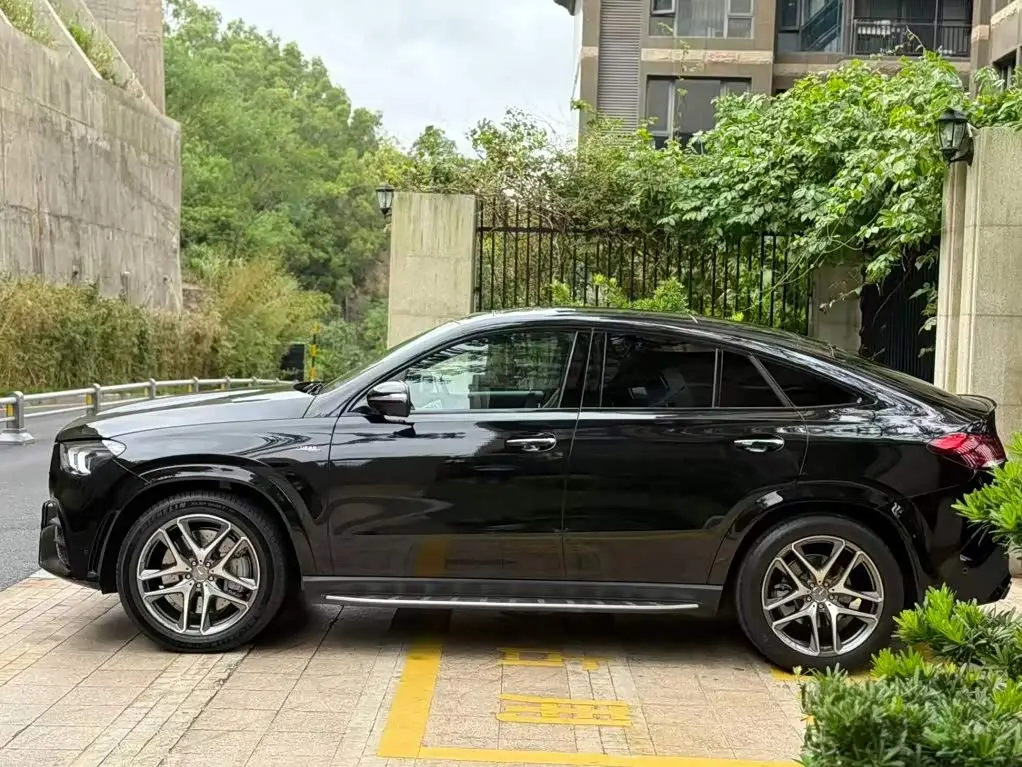 Mercedes-Benz GLE Coupe AMG 2023 — Фото 7/20