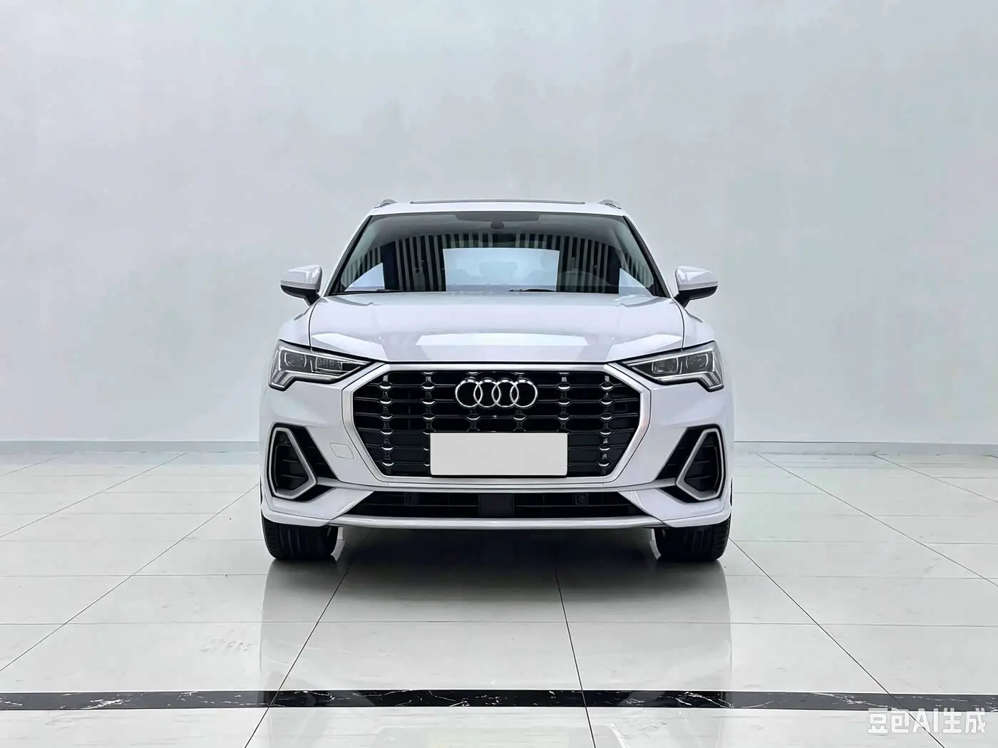 Audi Q3 2023 — Фото 2/9