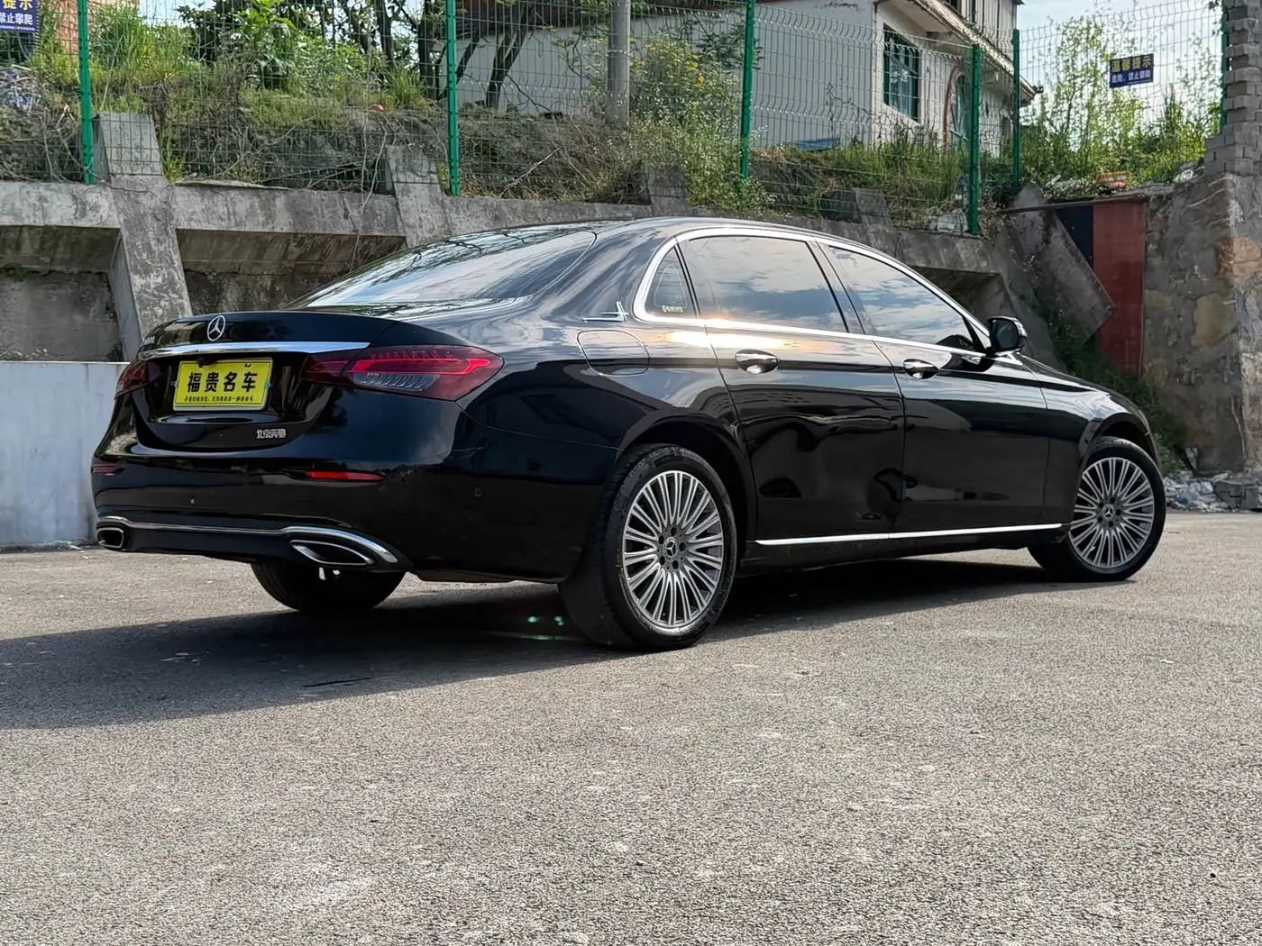 Mercedes-Benz E-Class 2021 — Photo 9/9