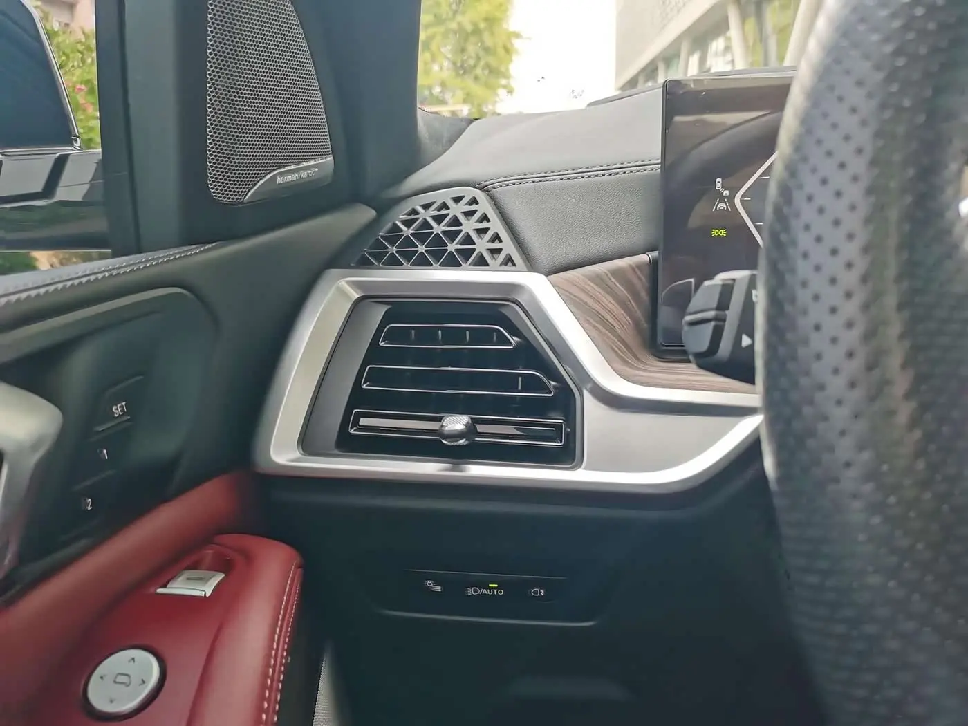 BMW X5 2024 — ფოტო 17/20