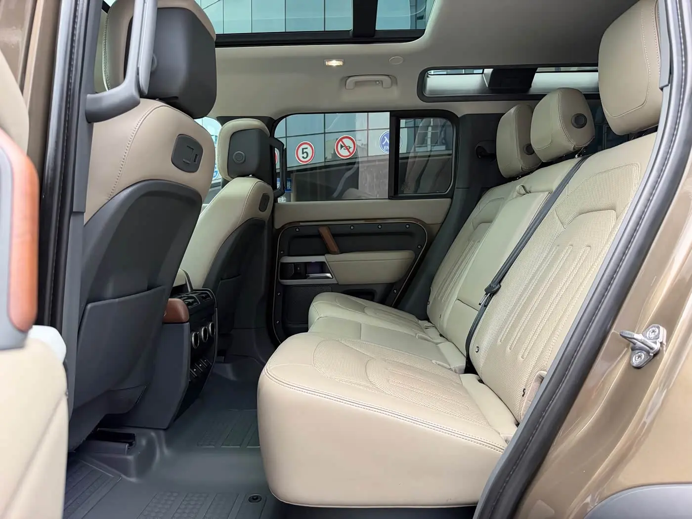 Land Rover Defender 2022 — Şəkil 4/14