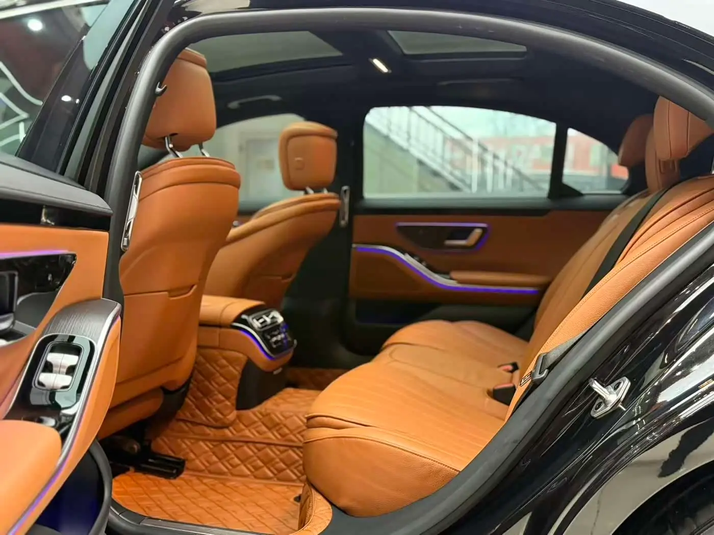 Mercedes-Benz S-Class 2023 — Фото 6/12