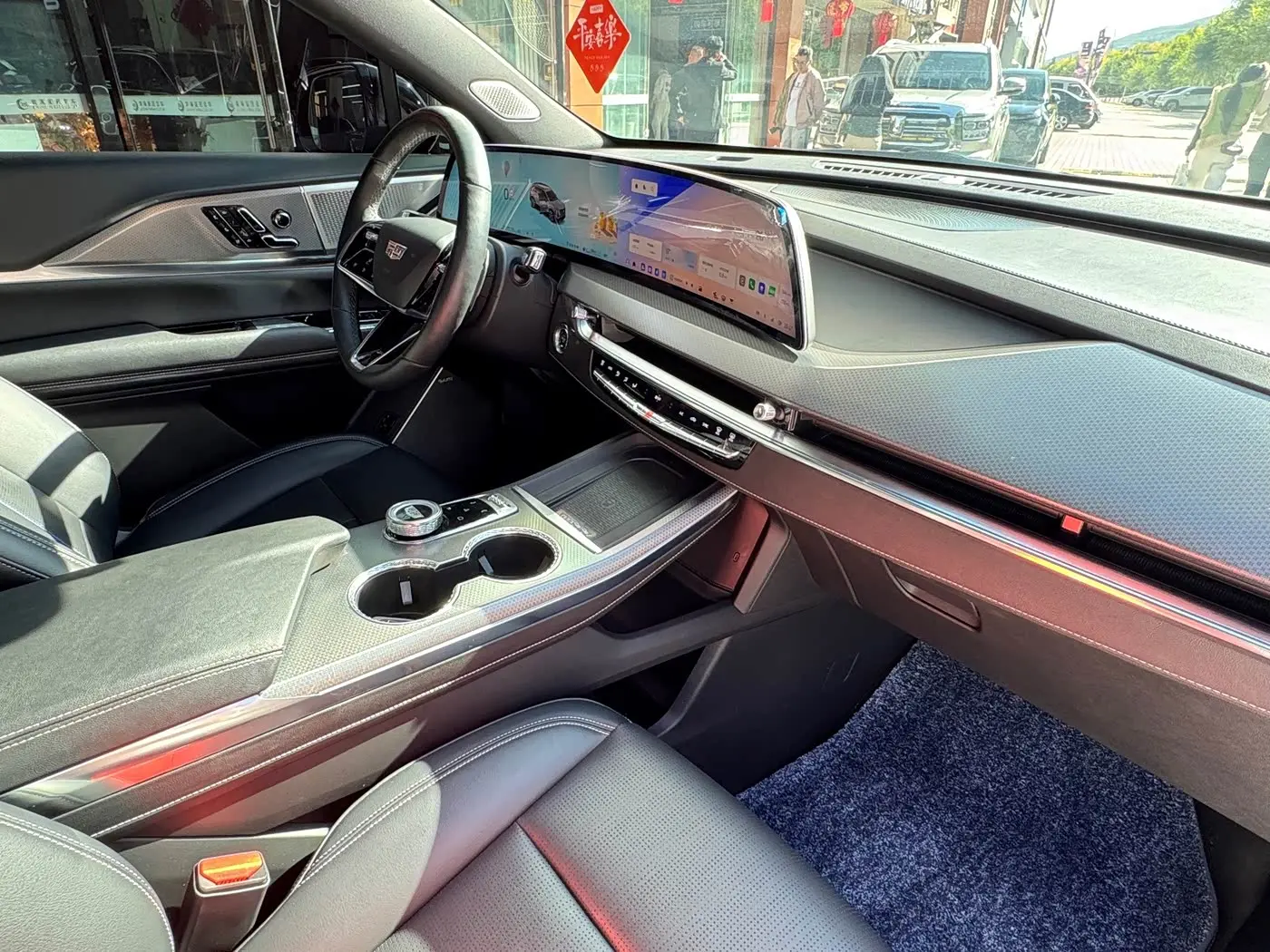 Cadillac XT5 2025 — Фото 17/19