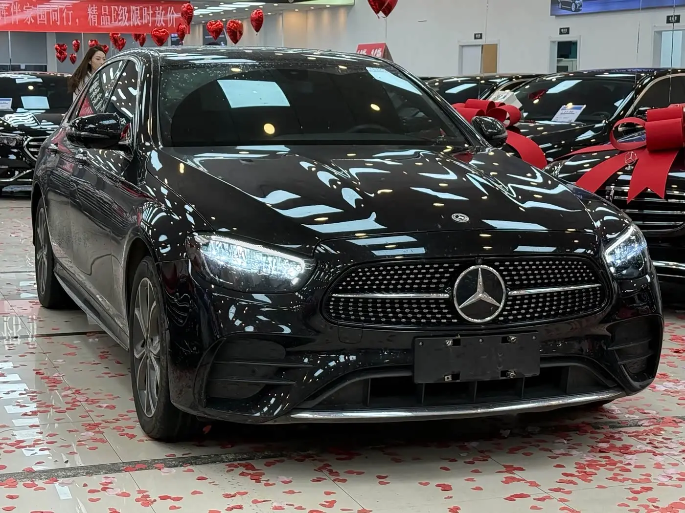 Mercedes-Benz E-Class 2023 — Photo 3/20